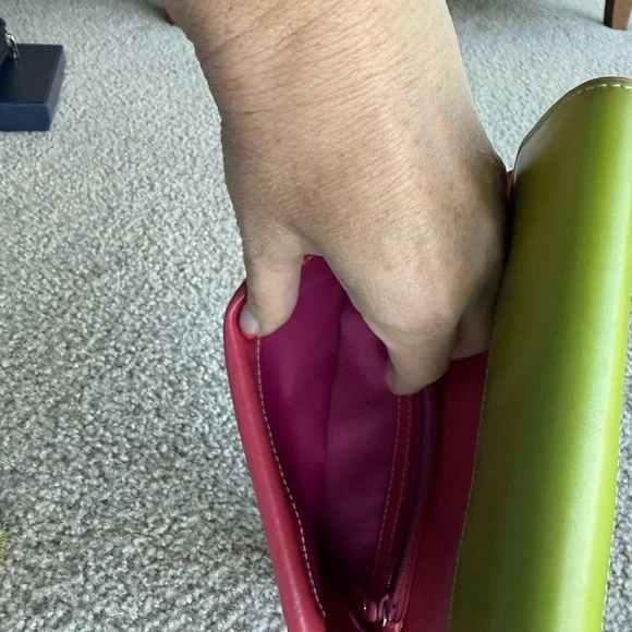 LODIS Vintage EUC Green/Pink Smooth Leather Wallet with Minimalist Design - Picture 13 of 16